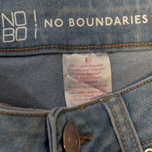 No Boundaries Women's Light Blue Skinny Jeans - Picture 3 of 4